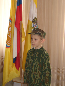 Почетный караул у флагов
